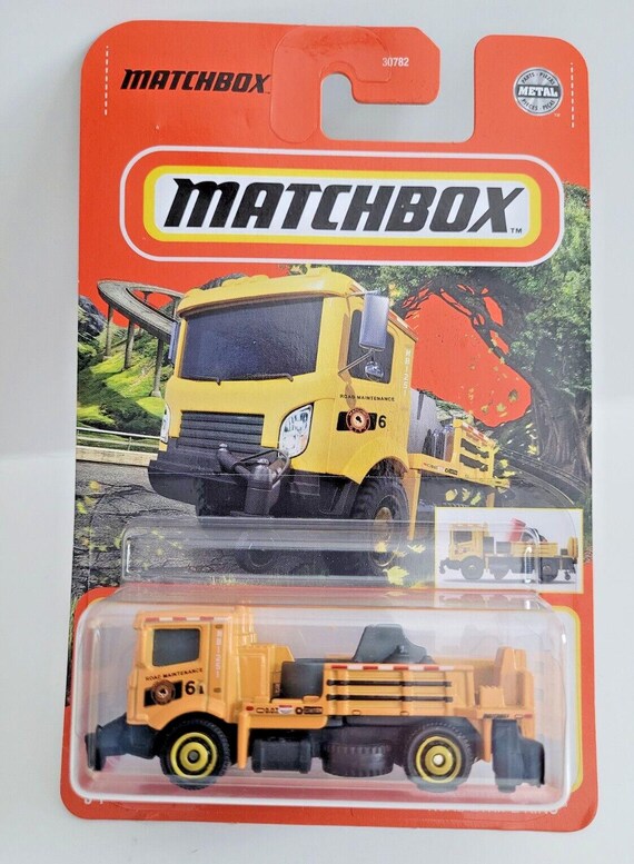 Matchbox Road Stripe King Truck MBX Highway Yellow