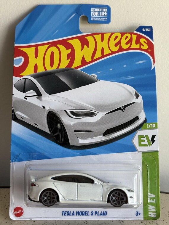 Hot Wheels Tesla Model S Plaid White HW EV Die Cast Car Collectible Collector's Edition