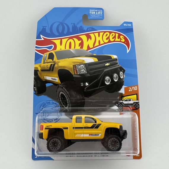 Hot Wheels Chevy Silverado Off Road HW Hot Trucks Yellow Collector's Edition