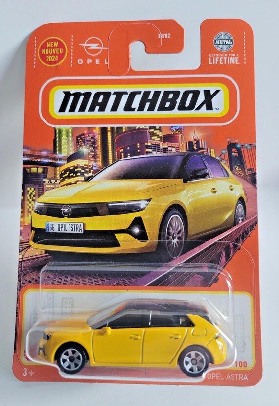 Matchbox Opel Astra MBX Metro Metalflake Yellow