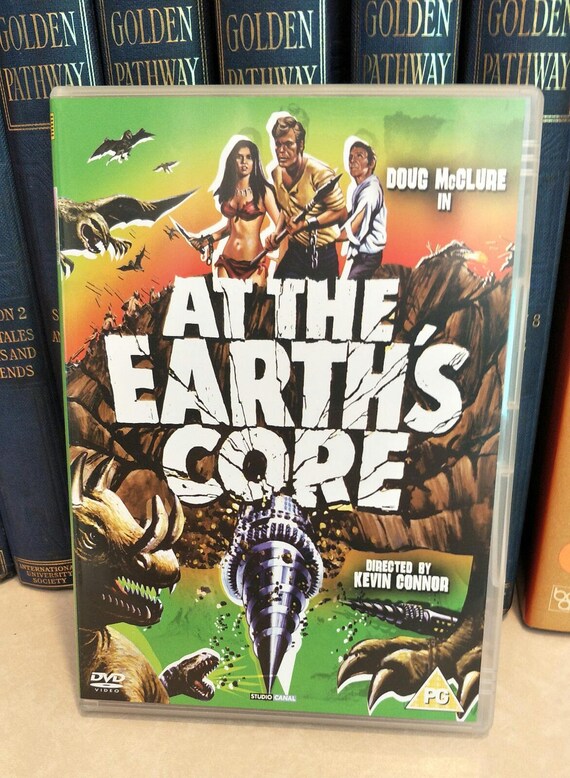 At the Earth's Core [Primitive Humans, 1976] Doug McClure ,Peter Cushing, Caroline Munro DVD s