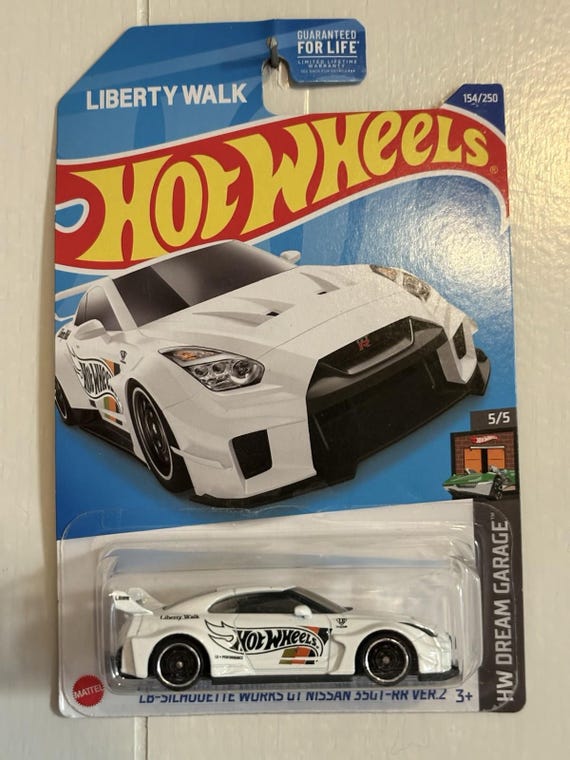 Hot Wheels LB-Silhouette Works Nissan GT-RR Ver 2 Hw Dream Garage White