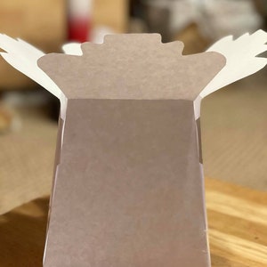 Modello di scatola di fiori / bouquet / vaso SVG
