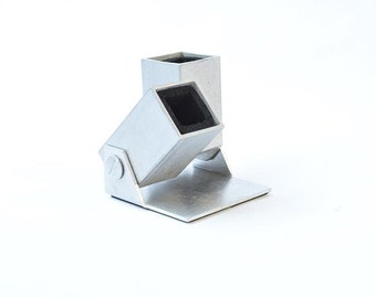 Penwell Traveler Double – Tumbled Aluminum: The pen cap holder for capped fountain pens and rollerballs