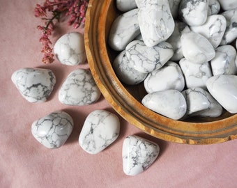 Magnesite – Magnesite tumbled stone – The stone of calmness and creating change – Crystals