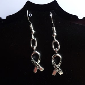 Ohrringe "Hope"  - Brustkrebs Bewusstseins Schleife Anhänger - Rosa Schleife/ Brustkrebs Sympathie Schleife / Geschenkideen