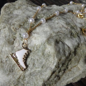 Necklace / Collar with Ice Skating motive - Skating shoe Charm for Ice Skating Fans / Figure Skating Necklace / Gift Idea
