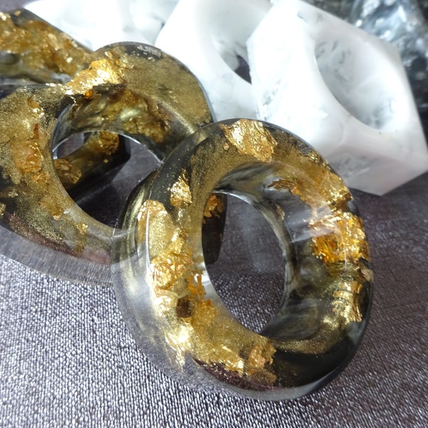 Napkin Rings - Set of 4 / Various Colors available / Handmade - Epoxy Resin / Napkin Holder / Table Decoration / Gift Idea