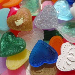 Epoxy resin heart shape / heart pendants for jewelry making, DIY, charms, pendants / craft material / jewelry beads / jewelry accessories