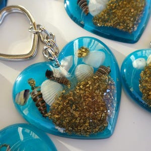 Epoxy Resin Blue Heart Keychain with natural sea shells / Ocean motif Keyring / Marine life keychain / Sea shell keyring / Gift Idea