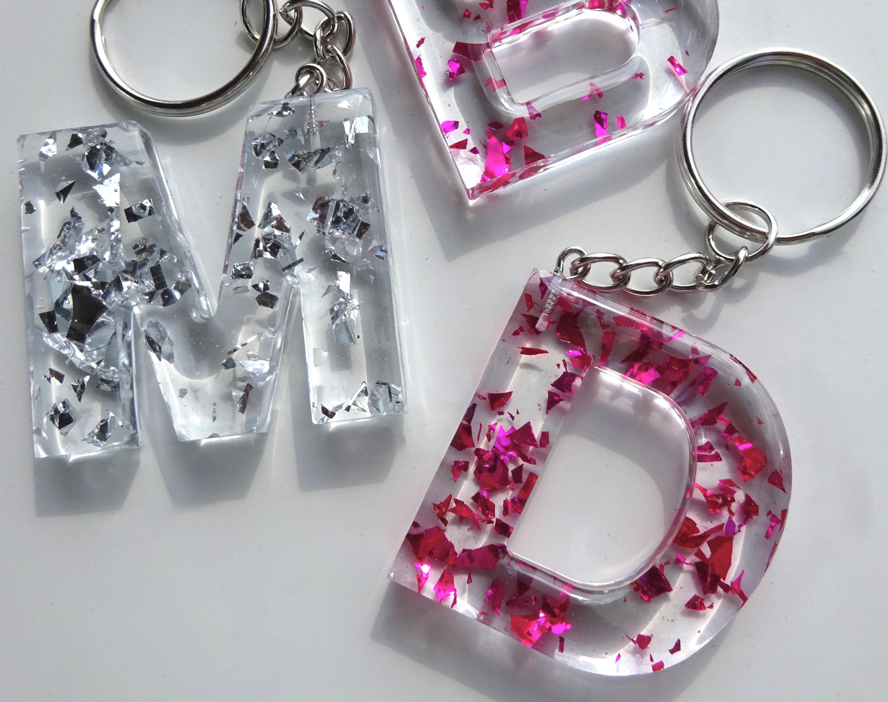 Hologramm Epoxidharz Buchstaben Schlüsselanhänger – Personalisierbares Geschenk | Kunstharz Buchstabe A–Z | Resin Buchstaben