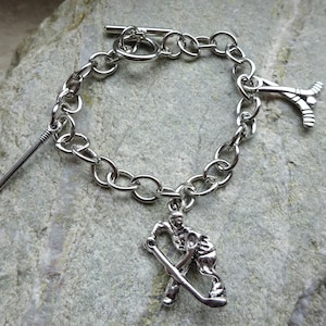 Bracelet Ice Hockey Sports Skate Motif – Hockey Pendant / Hockey Themed Bracelet for an Ice Hockey Skate Fan / Ice hockey charm / Gift idea