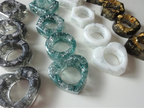 エポキシ樹脂製ナプキンリング4個セット - 色違い、手作り/テーブル