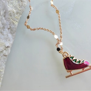 Necklace / Collar with Ice Skating motive / Skating shoe for Ice Skate Fans / Figure Skating Necklace / Gift Idea