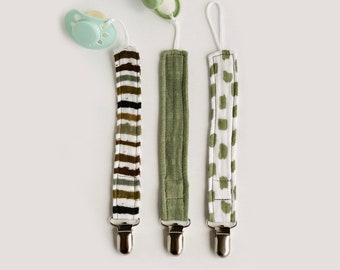 Sage Green Pacifier Chain Soft Soother Strap Cotton Muslin Dummy Clip Baby Pacifier Holder Lightweight Soother Strap Animal Print Fabric