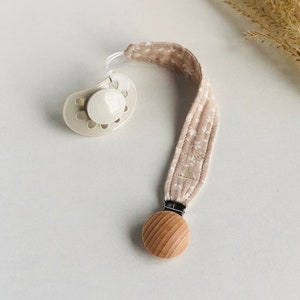 Neutral Boho Pacifier Clip Baby Girl Pacifier Holder Organic Cotton Baby Boy Dummy Chain Muslin Soother Holder Baby Registry Gift Favor Idea