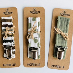 Sage Green Pacifier Chain Soft Soother Strap Cotton Muslin Dummy Clip Baby Pacifier Holder Lightweight Soother Strap Animal Print Fabric