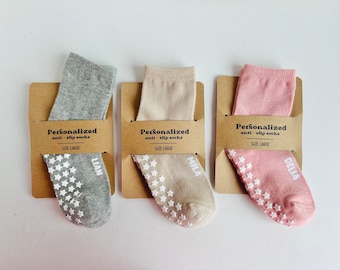 Ordine personalizzato all'ingrosso per calzini antiscivolo personalizzati per bambini piccoli, bomboniera per feste di compleanno, nome o testo personalizzati, omaggio di calzini antiscivolo per bambini in età prescolare