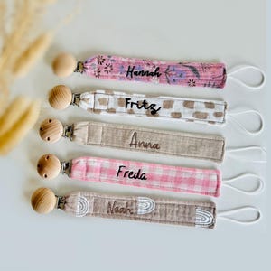 Bestickter Schnullerclip für Baby Heirloom Geschenk Benutzerdefinierter Name Baby-Dusche-Geschenk Neugeborenen Willkommen Geschenk Baby-Registratur-Geschenk Schnuller-Halter