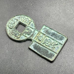 Excellent Antique Chinese Ancient bronze Amulet Pendant with Ancient inscription writting