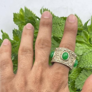 Einzigartiger wundervoller alter antiker nahöstlicher Ring mit Jade Steineinsätzen