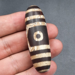 Extremely Rare Ancient Tibetan Agate 3 Eyed dzi Big bead Amulet