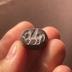 Near Eastern old jasper mythical creature intaglio Seal Stamp Bead