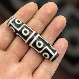 Amazing Authentic Ancient Old Tibetan Agate 12 Eye Rare Beautiful Lucky Amulet Dzi Bead