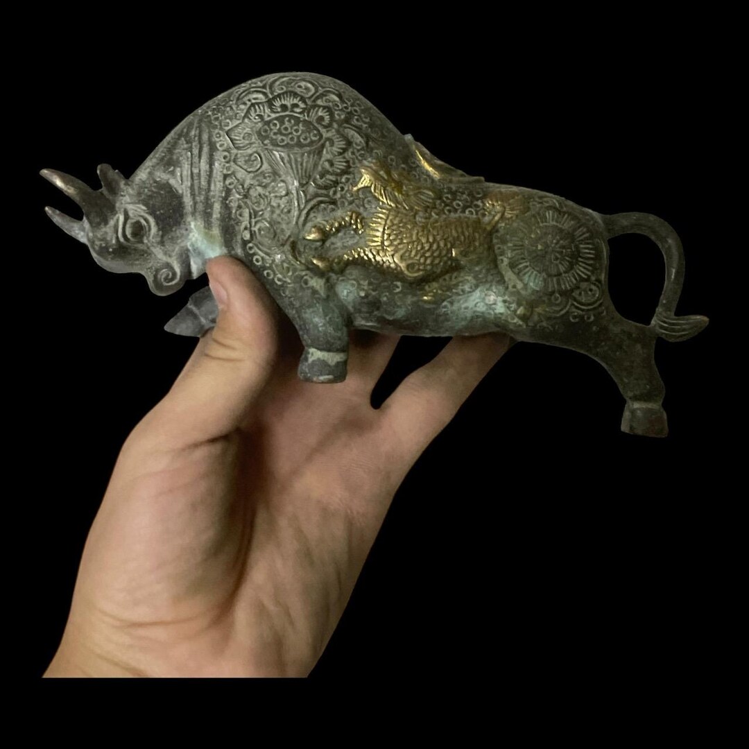 Ancient Roman Bronze Bull Statue: Rare Animal Figurine - Etsy
