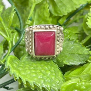 Einzigartiger wundervoller alter Chiness Bronze Ring mit rotem Achat Stein