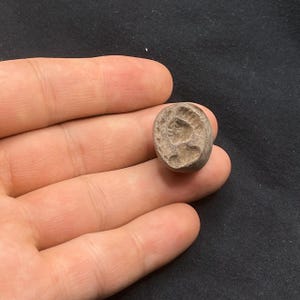 Near Eastern old jasper stone intaglio Ancient Seal stamp old bead