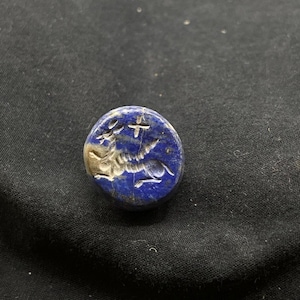 Near Eastern old lapis lazuli stone intaglio Ancient Seal stamp old bead