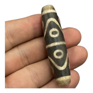 Ancient indo Tibetan old Agate Eyes motif dzi bead Amulet