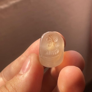 Beautiful Old Agate king face engraved Near Eastern intaglio Seal Stamp Bead