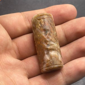 Sehr alte orientalische Intaglio Jaspis Zylinder Dichtung Steinperle mit Szene