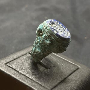 Very Rare Ancient Roman Style Bronze with Natural lapis lazuli Intaglio Stone Ring With Rare Patina