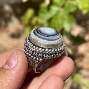 Anillo de ágata Sulaimany: piedra antigua, plata maciza
