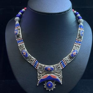 Vintage Tibetan Himalayan Silver Plated Coral and Lapis Lazuli Stone Unique Design Necklace