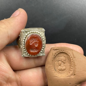 Superb Alten Nahen Osten Alter Karneol Achat Intaglio Stein Römisches Siegel Stempel Alter Massiv Silber Ring