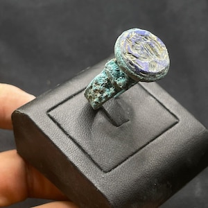 Extremely Rare Ancient Roman Style Bronze with Natural lapis lazuli Intaglio Stone Ring With Rare Patina