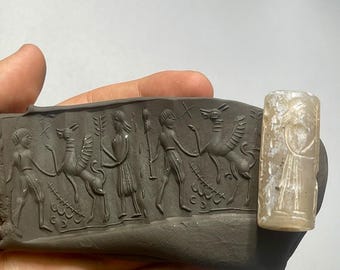 古代バクトリア ラピスラズリ 『弓を打つ人々』円筒印章シリンダーシール印材提げ物 sddefault.jpg