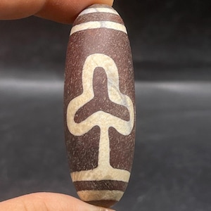 Genuine Ancient Tibetan Agate Dzi Bead: Rare Pattern