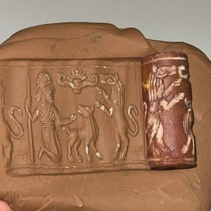 200BC Ancient Near Eastern Old jasper Stone Cylinder Seal Bead With Figures Impression