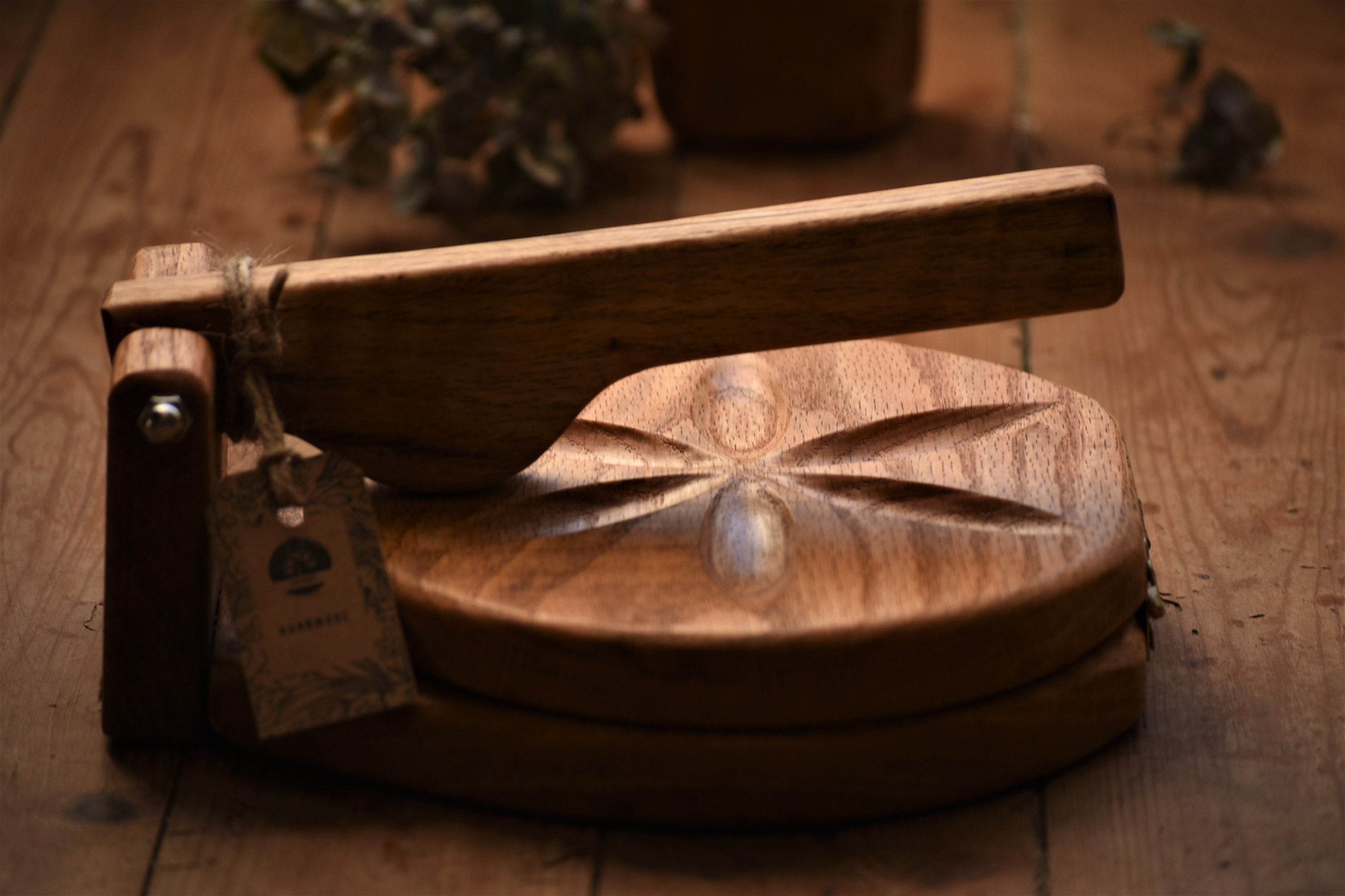 Gfamous Tortilla Presse Bois, Presse à Tortilla En Bois,Presse Manuelle à Tortilla,Long Manche,Carré 13x16cm,Utilisé Pour Faire Des Emballages De Boulettes,des Emballages Wonton