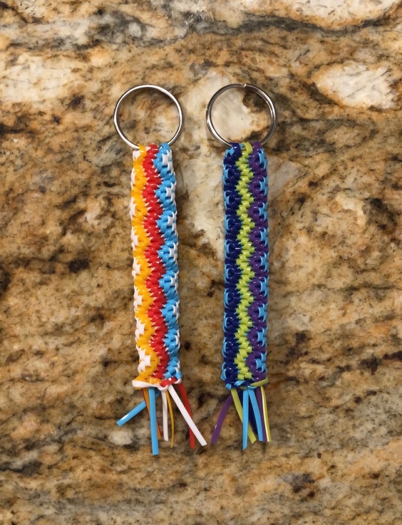 Zig Zag Twist Boondoggle Keychain - Etsy