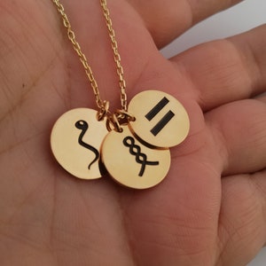 Colar de letra inicial egito hieróglifo disco minimalista antigo histórico redondo pingente múltiplo 925 prata esterlina