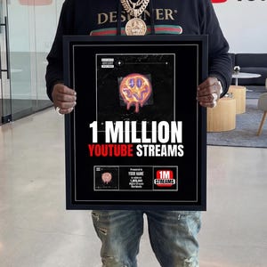 YouTube Streaming Milestone Awards: Celebrate Success - Customized Trophies for YouTubers - Personalized Recognition