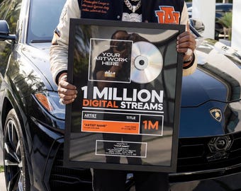 SoundCloud Milestone Award: Celebrate Success - Handcrafted Trophies for Music Creators - Personalized Recognition for Your Achievements