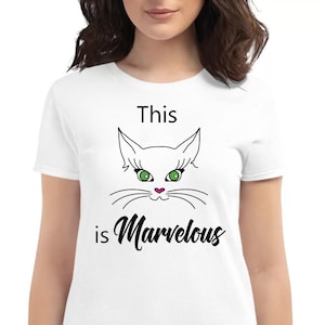 Kitty Women&#39;s Crew T-Shirt