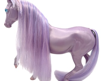 LADY LOVELY LOCKS Caballo de crin sedosa Mattel Vintage 1983 Años 80 Morado Juguete infantil Retro